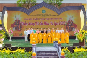 Ninh Bình: Lễ hội thắp sáng Tri ân mùa Vu Lan 2023